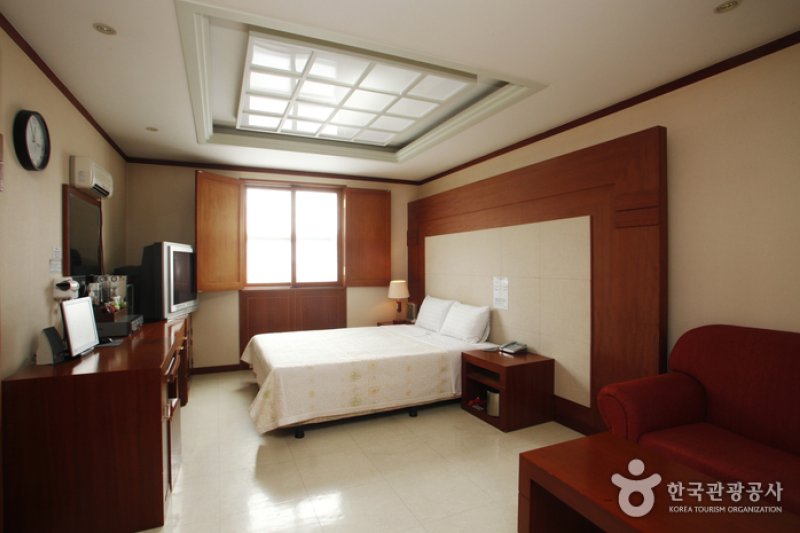 仁川空港ホテル（인천공항호텔(Hotel Incheon Airport)）