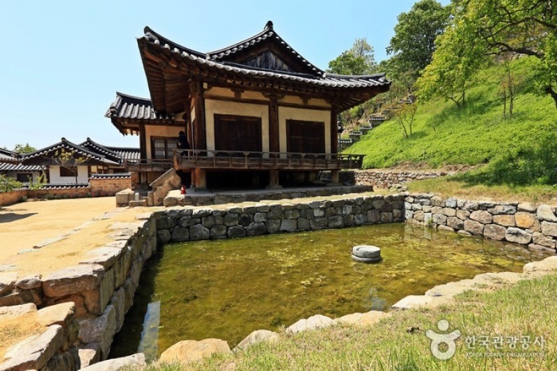新世洞七層塼塔