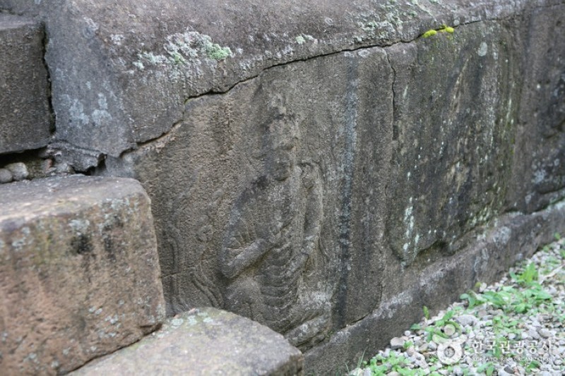 新世洞七層塼塔
