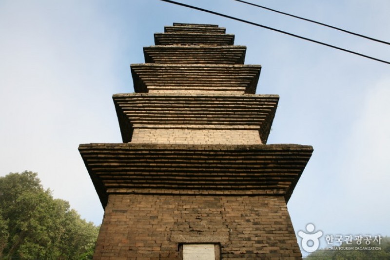 新世洞七層塼塔