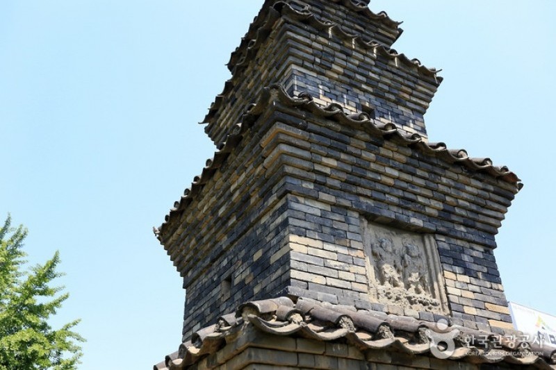 東部洞五層塼塔