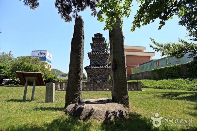 東部洞五層塼塔