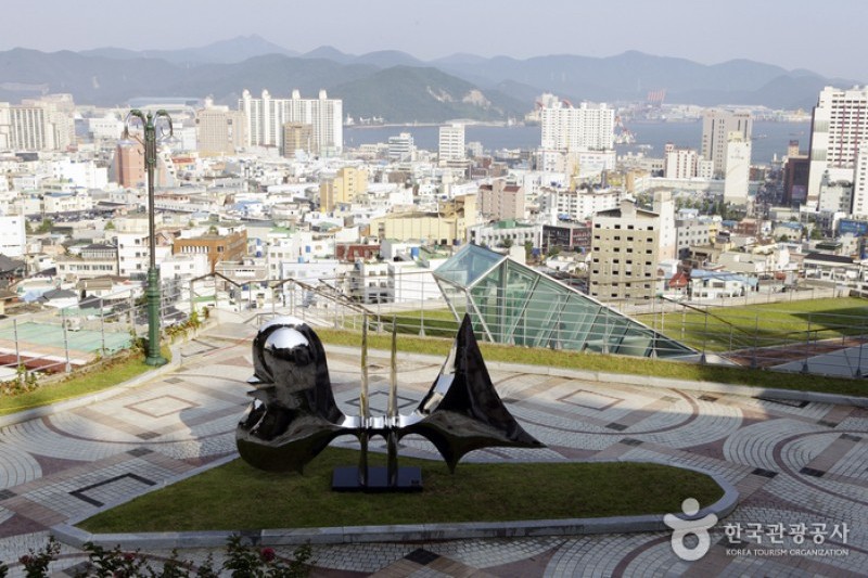 倉洞芸術村