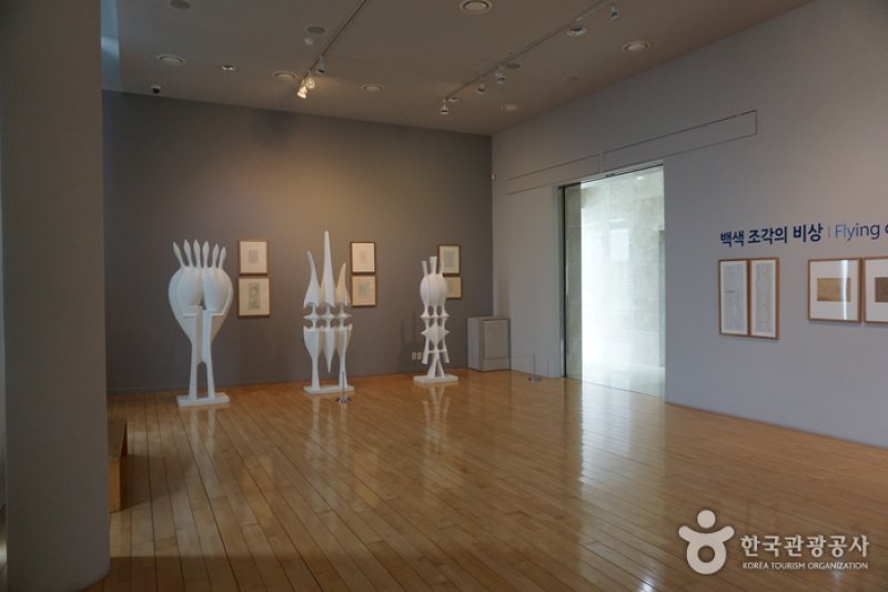 昌原市立馬山 文信美術館