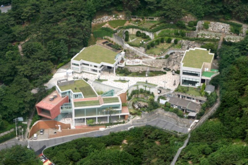 昌原市立馬山 文信美術館