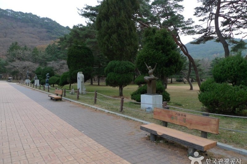 俗離山国立公園（忠清北道）（속리산국립공원