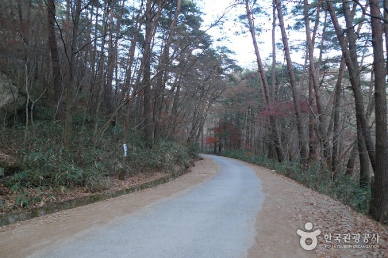 俗離山国立公園（忠清北道）（속리산국립공원