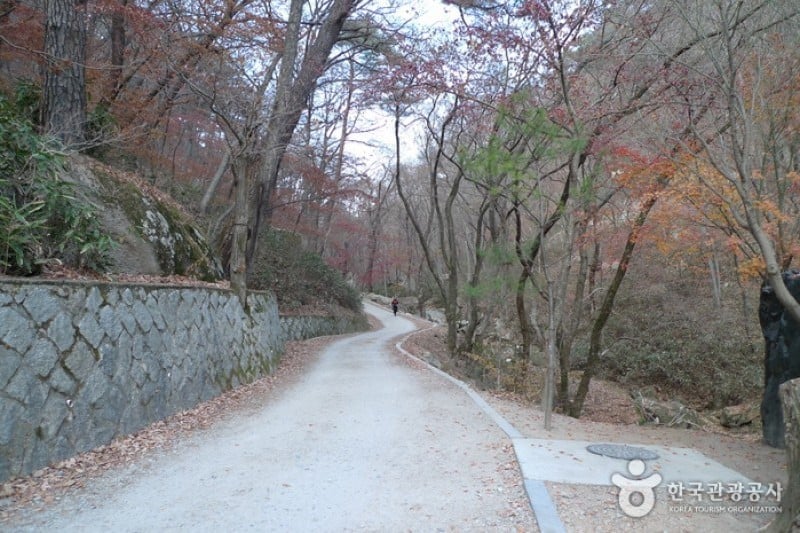 俗離山国立公園（忠清北道）（속리산국립공원