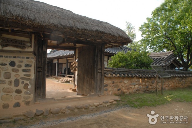 清風文化財団地