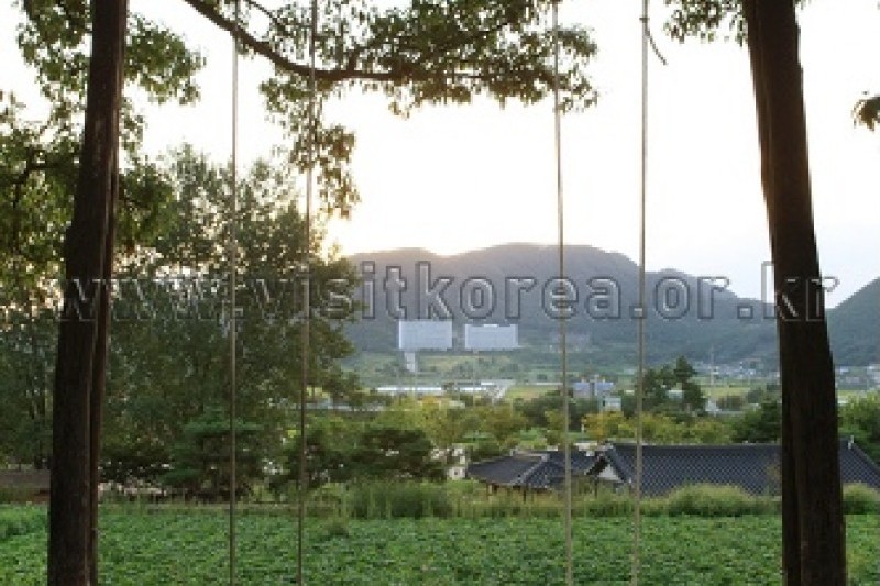 牙山外岩民俗村
