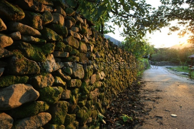 牙山外岩民俗村