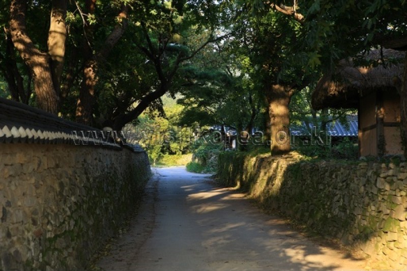 牙山外岩民俗村