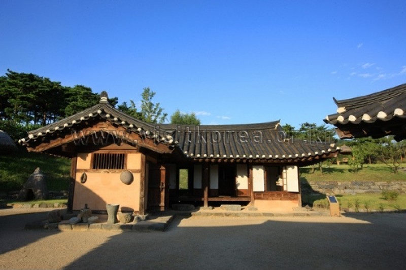 牙山外岩民俗村