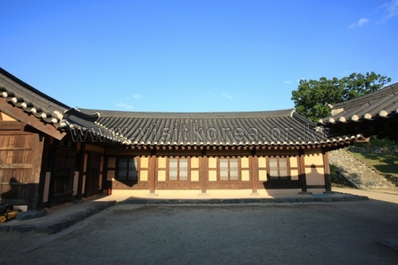 牙山外岩民俗村