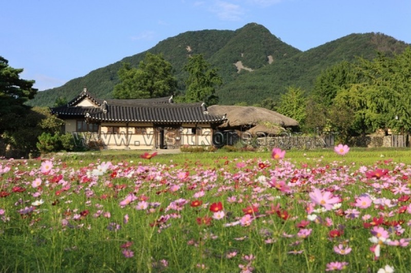 牙山外岩民俗村
