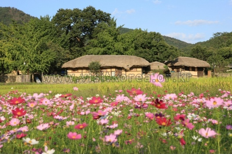牙山外岩民俗村