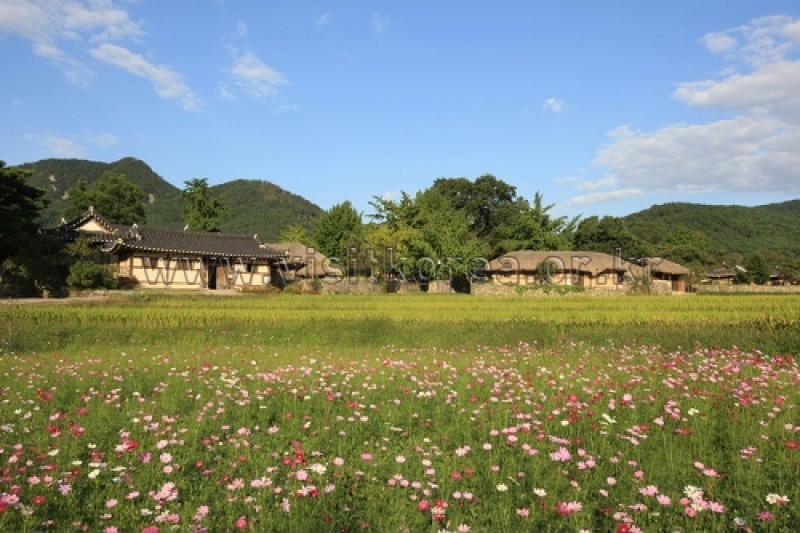 牙山外岩民俗村