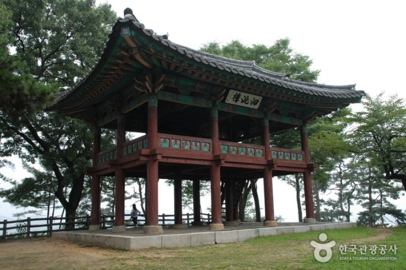 官北里遺跡と扶蘇山城［ユネスコ世界文化遺産］