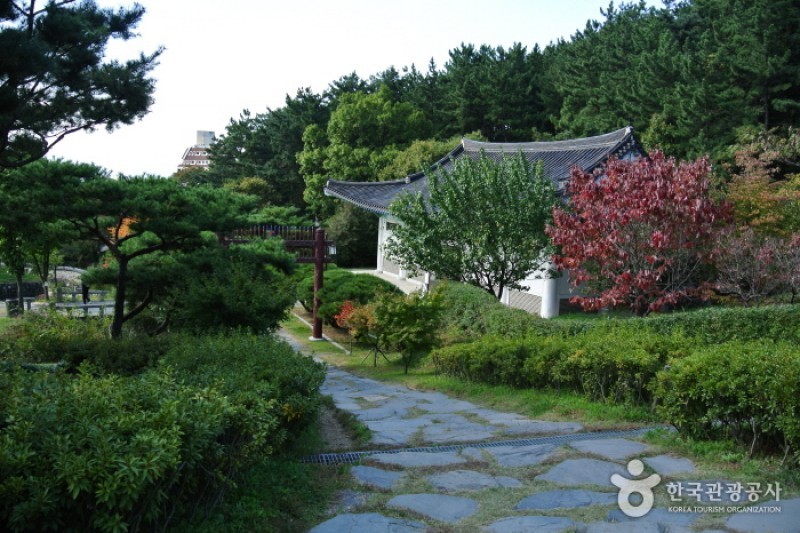 尤庵史跡公園