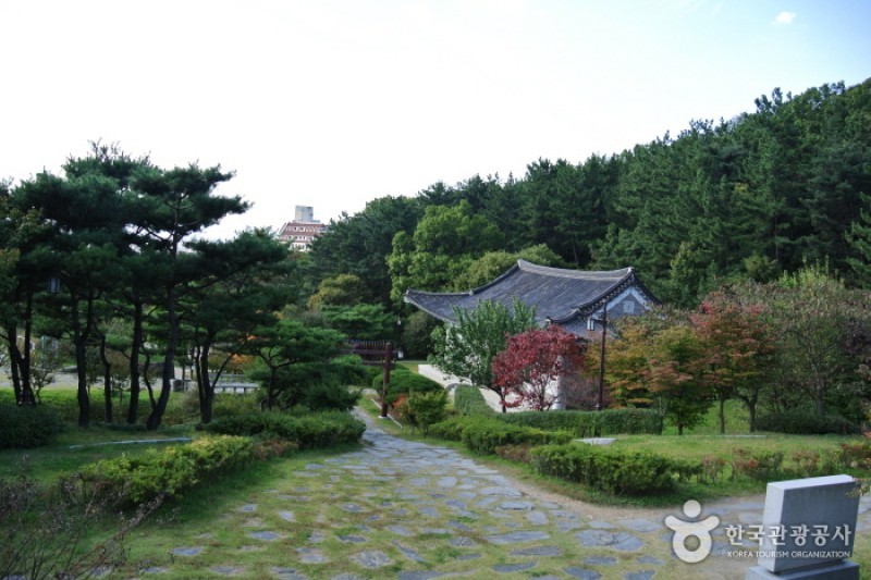 尤庵史跡公園