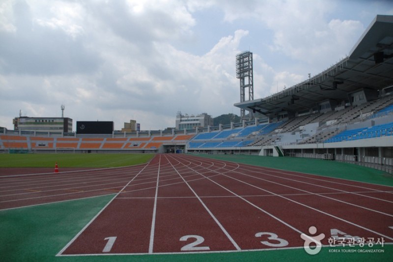 ハンバッ総合運動場