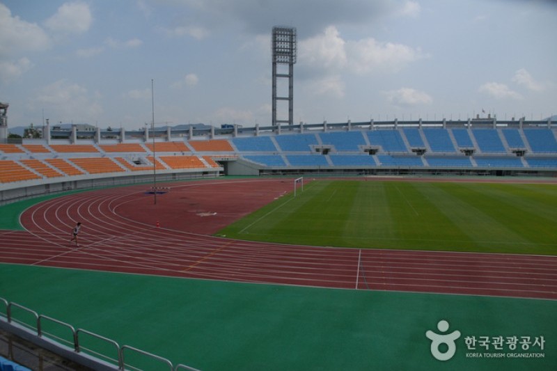 ハンバッ総合運動場