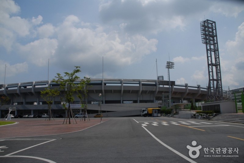 ハンバッ総合運動場