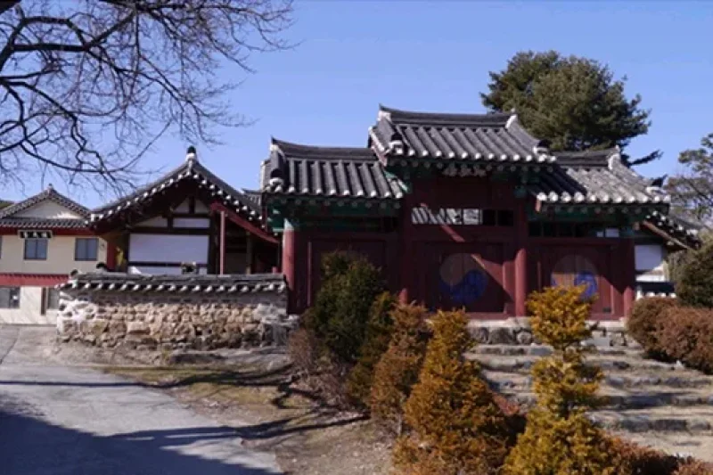 鎮岑郷校