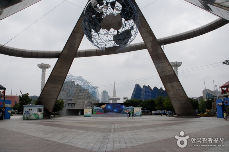 儒城観光特区（유성 관광특구）
