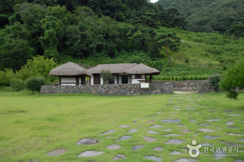 丹斎・申采浩先生生家址（단재 신채호선생생가지）