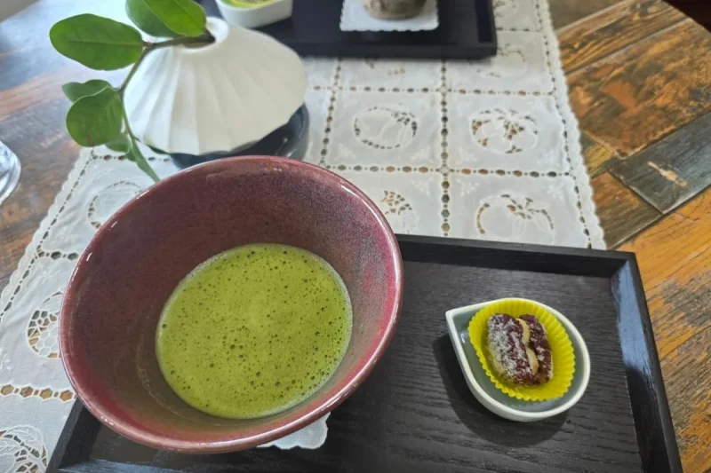 ホヨンナムカフェ (Hoyeonnamu Cafe)